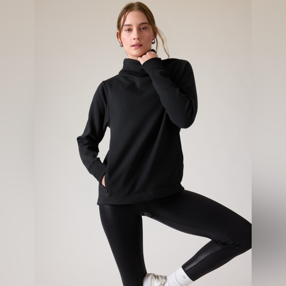 NWT Athleta Cozy Karma Twist Neck Sweatshirt Size XS.